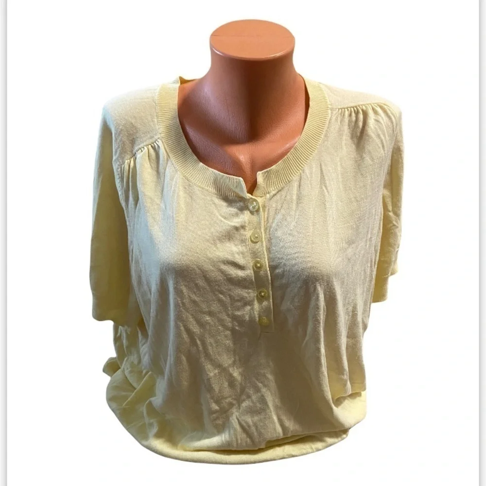 Talbots Plus Size 2X Yellow Short Sleeve Summer Sweater Button Accents
